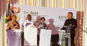 Minister Senzo Mchunu convenes dialogue with Public Service Union Leaders