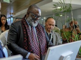 Minister Buthelezi interacts with the Batho Pele AI ChatboT